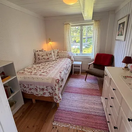 Nedre Skogtun By Norgesbooking *